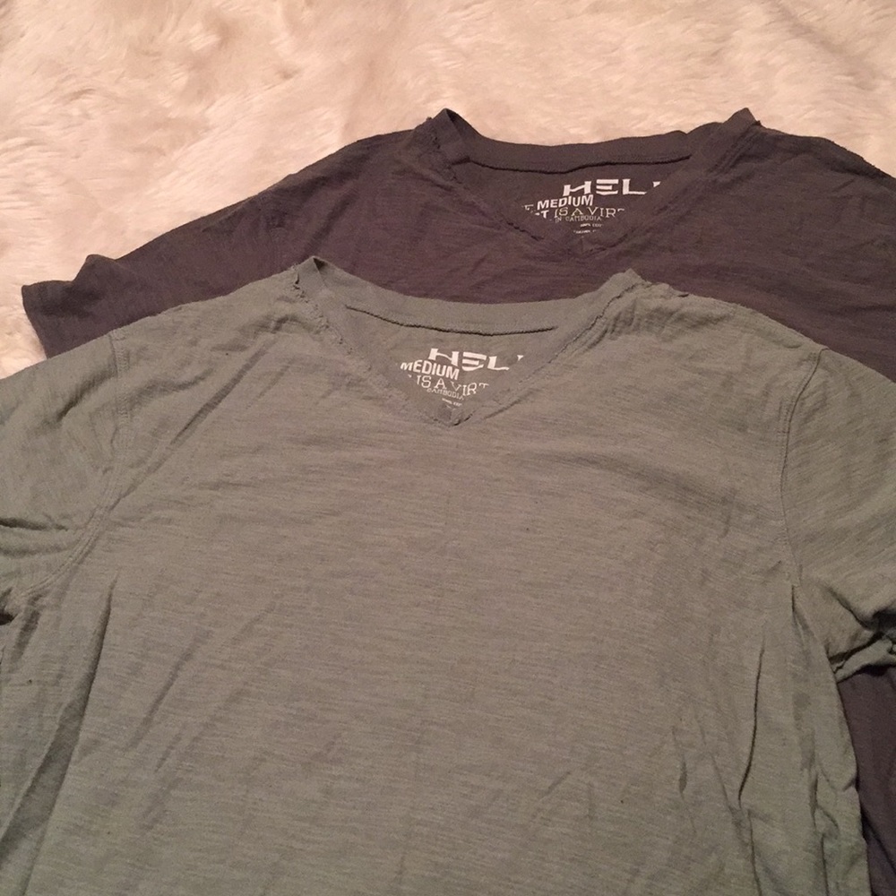 Two-for-one! Men’s V-necks with exposed seam